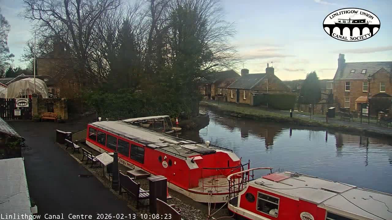 Linlithgow Union Canal Centre Live Cam - Linlithgow, West Lothian, Scotland, United Kingdom