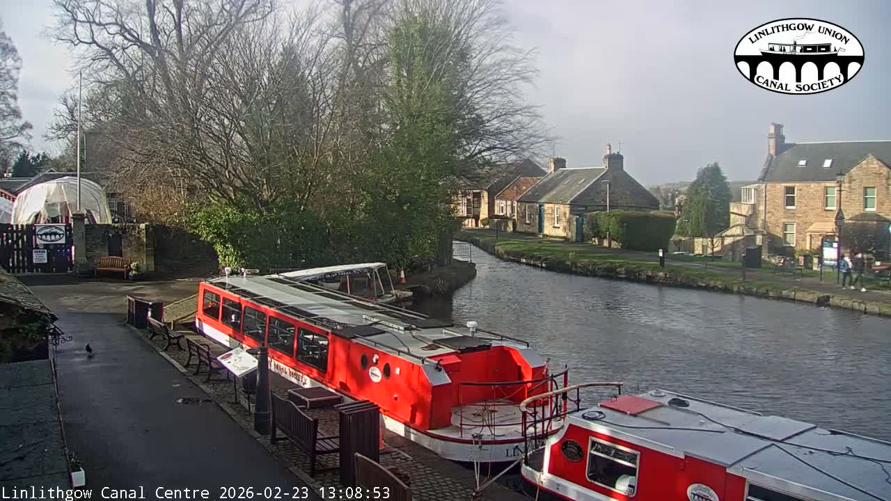 Linlithgow Union Canal Centre Live Cam - Linlithgow, West Lothian, Scotland, United Kingdom
