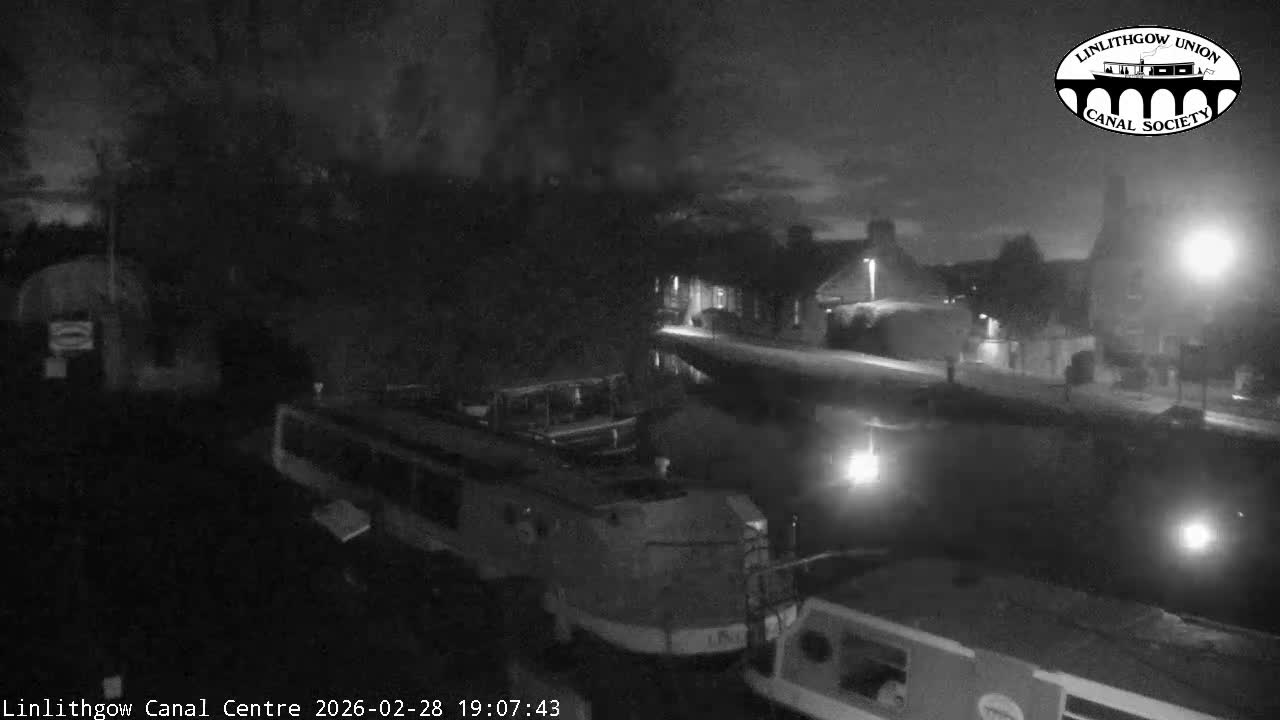 Linlithgow Union Canal Centre Live Cam - Linlithgow, West Lothian, Scotland, United Kingdom
