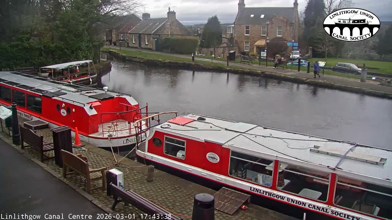 Linlithgow Union Canal Centre Live Cam - Linlithgow, West Lothian, Scotland, United Kingdom