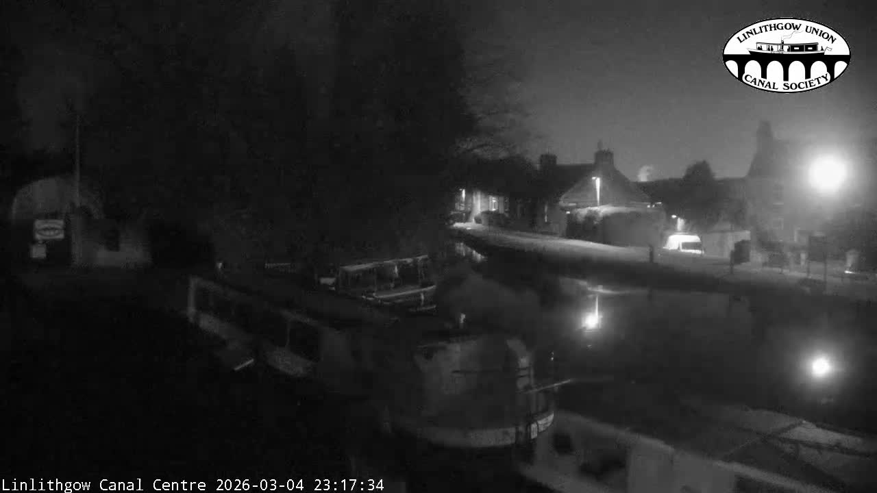 Linlithgow Union Canal Centre Live Cam - Linlithgow, West Lothian, Scotland, United Kingdom