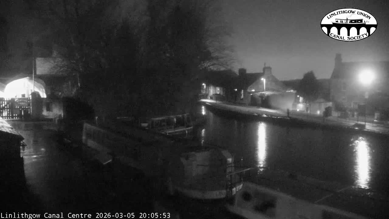Linlithgow Union Canal Centre Live Cam - Linlithgow, West Lothian, Scotland, United Kingdom