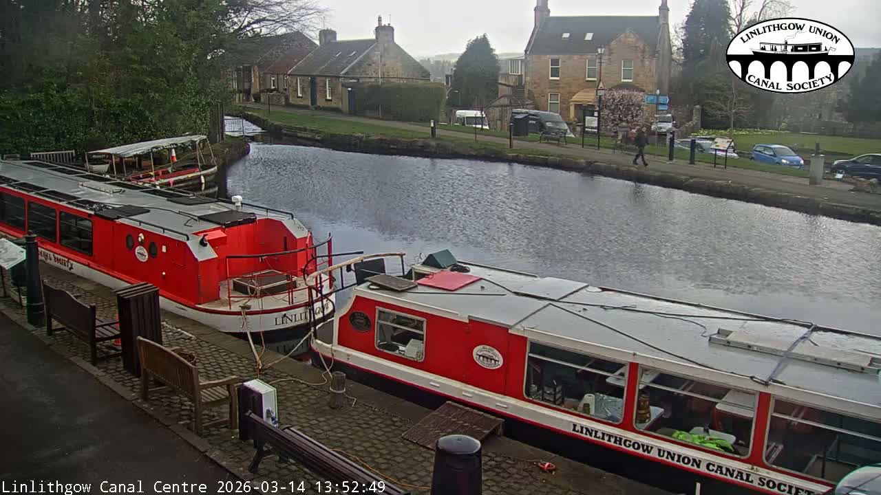 Linlithgow Union Canal Centre Live Cam - Linlithgow, West Lothian, Scotland, United Kingdom