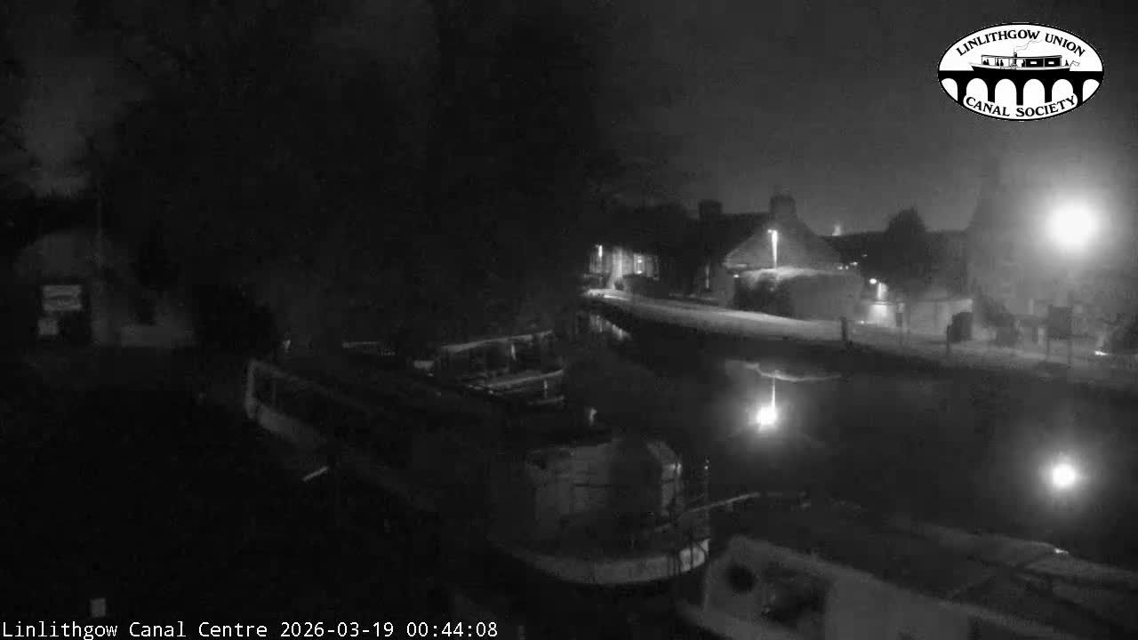 Linlithgow Union Canal Centre Live Cam - Linlithgow, West Lothian, Scotland, United Kingdom