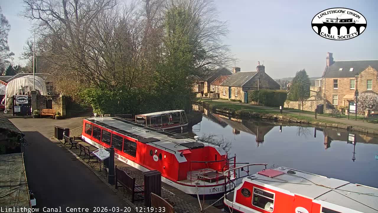 Linlithgow Union Canal Centre Live Cam - Linlithgow, West Lothian, Scotland, United Kingdom