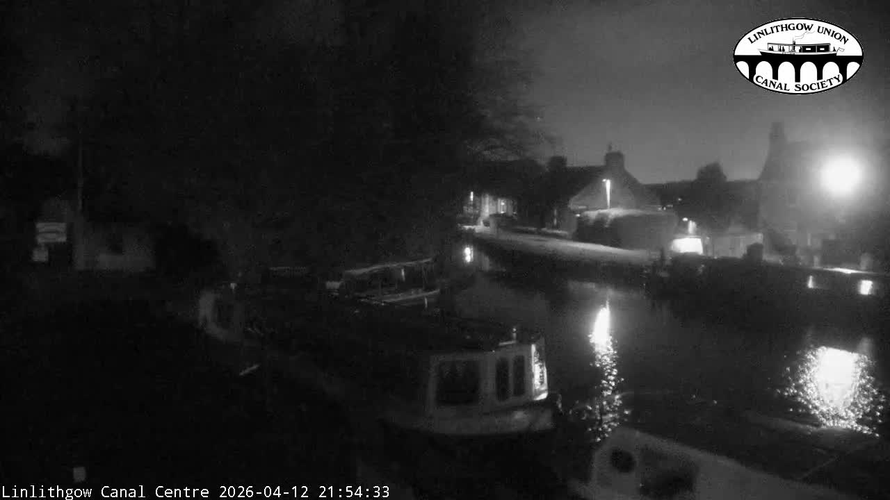 Linlithgow Union Canal Centre Live Cam - Linlithgow, West Lothian, Scotland, United Kingdom