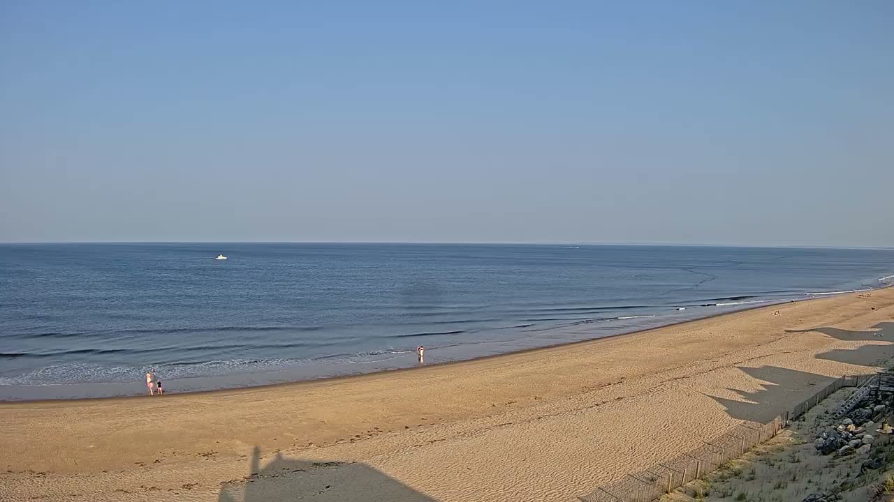 Newburyport, Plum Island Beach South Live Cam - Newburyport, Essex, Massachusetts, USA