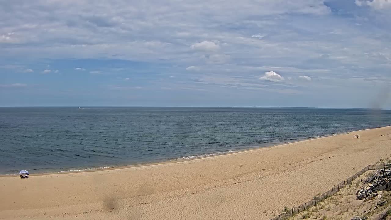 Newburyport, Plum Island Beach South Live Cam - Newburyport, Essex, Massachusetts, USA