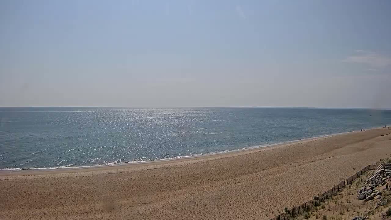Newburyport, Plum Island Beach South Live Cam - Newburyport, Essex, Massachusetts, USA