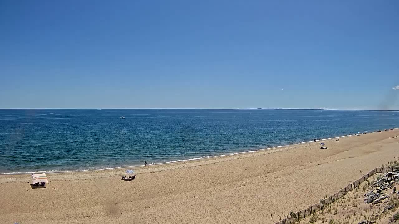 Newburyport, Plum Island Beach South Live Cam - Newburyport, Essex, Massachusetts, USA