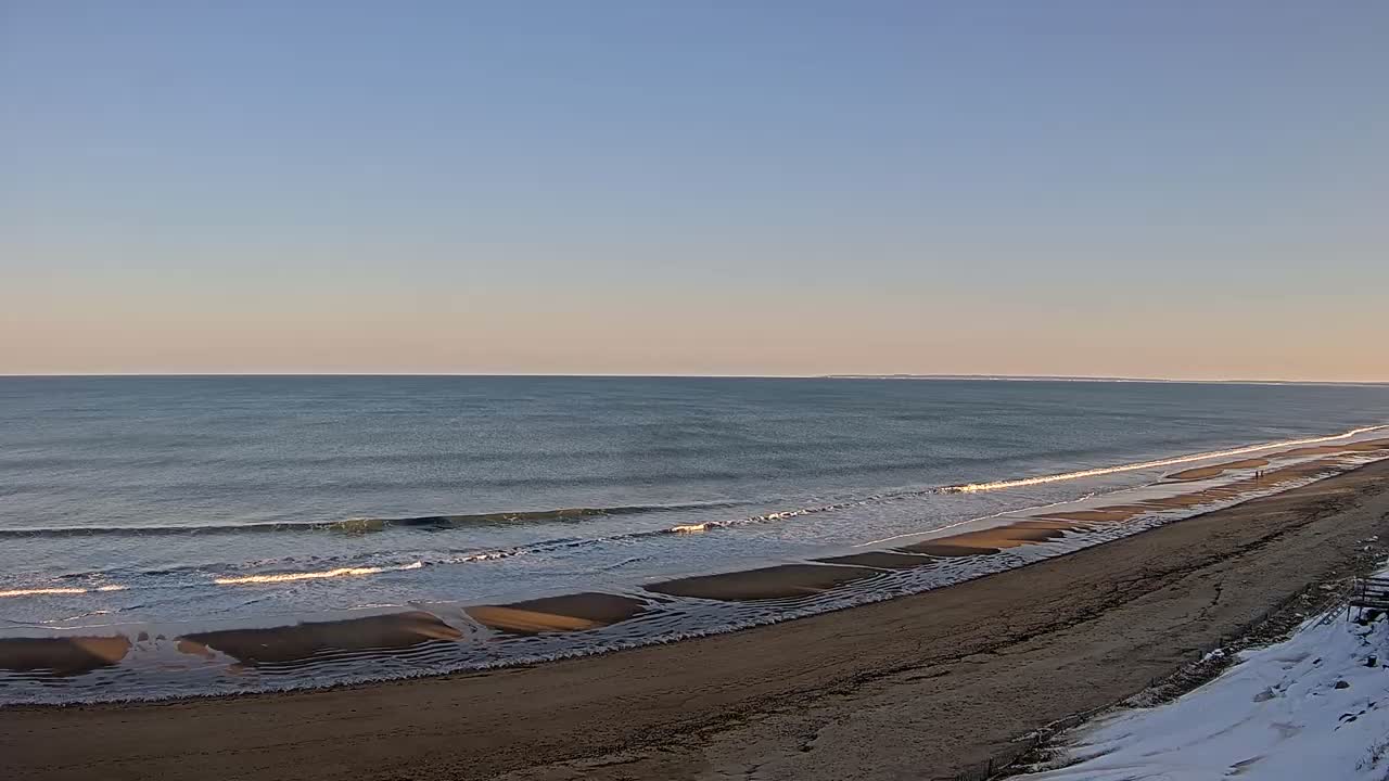 Newburyport, Plum Island Beach South Live Cam - Newburyport, Essex, Massachusetts, USA