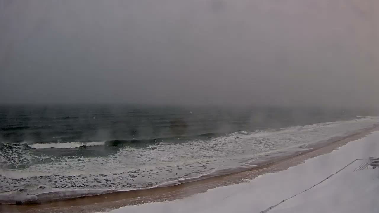 Newburyport, Plum Island Beach South Live Cam - Newburyport, Essex, Massachusetts, USA