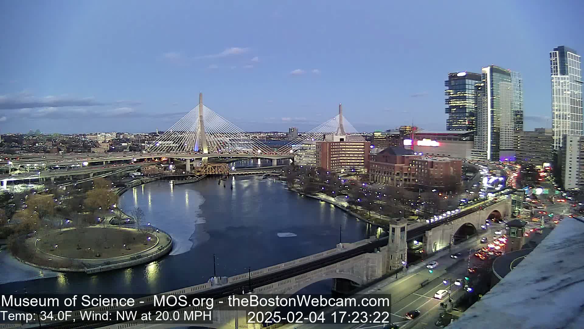  Green Line Subway & Bridge Live Cam - Cambridge, Boston, Massachusetts ,USA