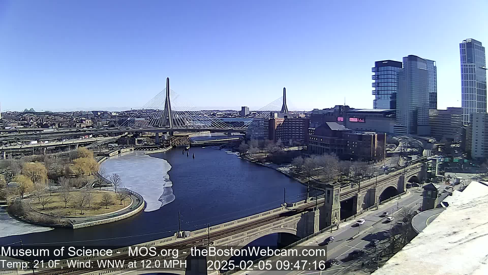  Green Line Subway & Bridge Live Cam - Cambridge, Boston, Massachusetts ,USA
