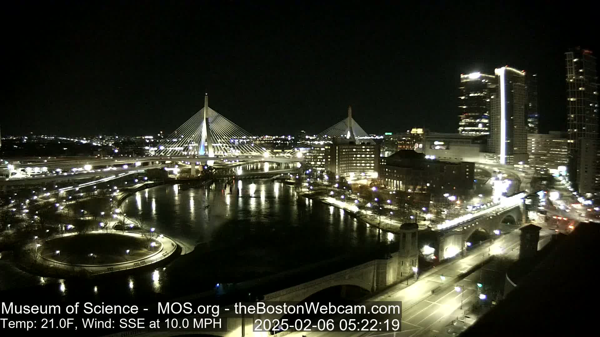  Green Line Subway & Bridge Live Cam - Cambridge, Boston, Massachusetts ,USA