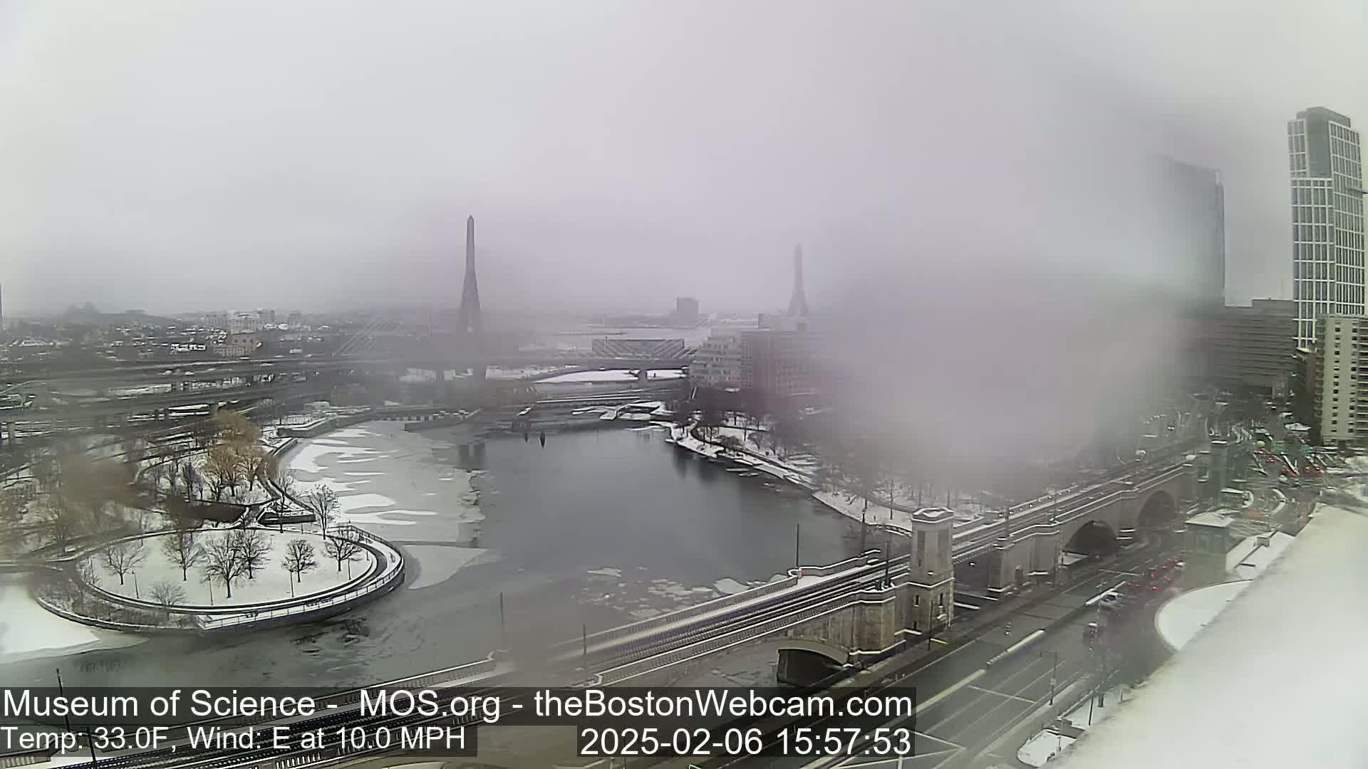  Green Line Subway & Bridge Live Cam - Cambridge, Boston, Massachusetts ,USA