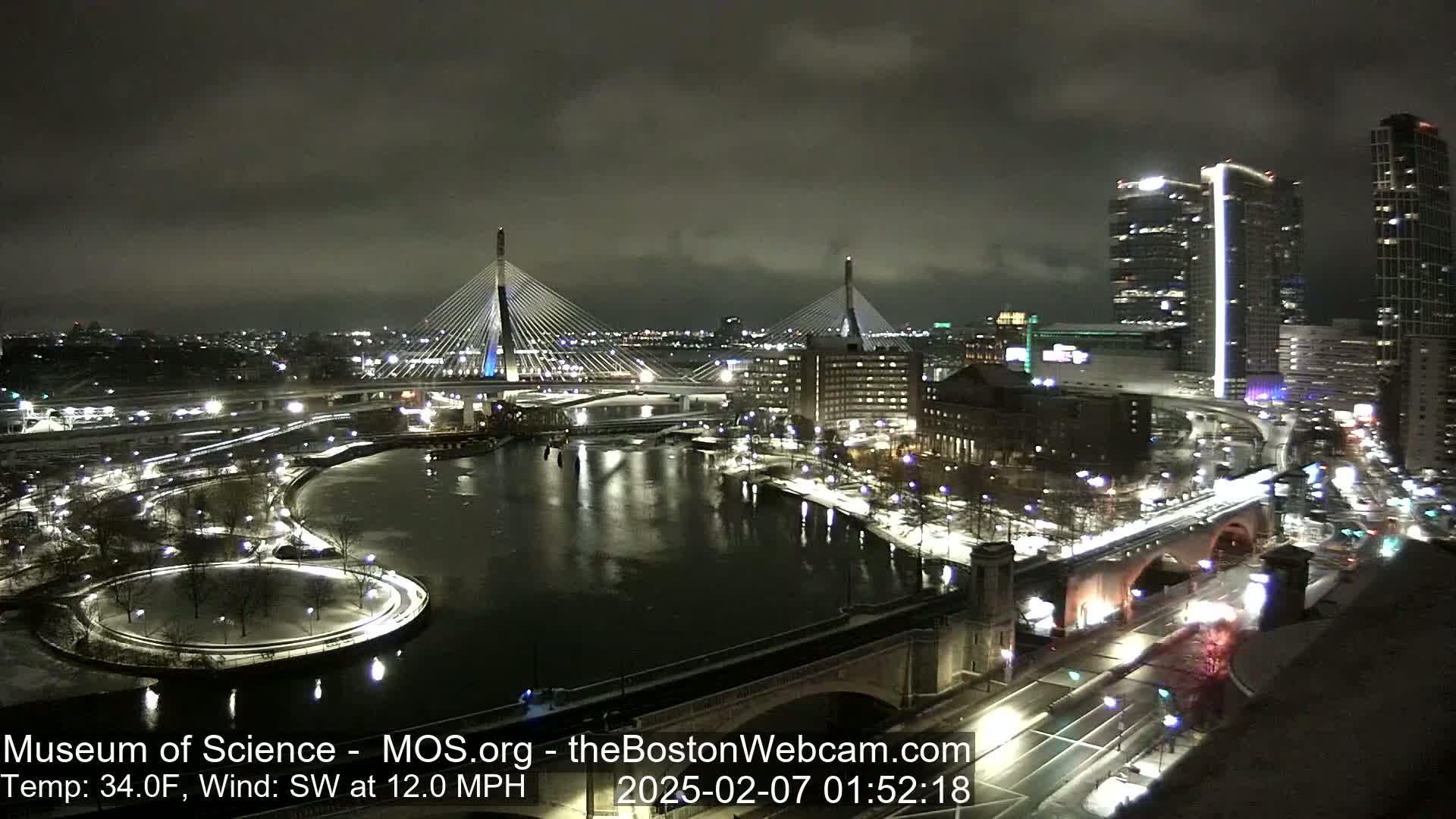  Green Line Subway & Bridge Live Cam - Cambridge, Boston, Massachusetts ,USA