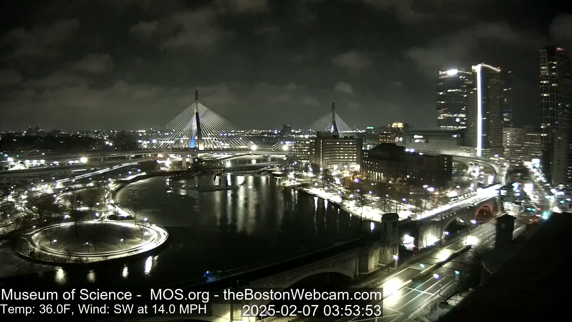 Green Line Subway & Bridge Live Cam - Cambridge, Boston, Massachusetts ,USA