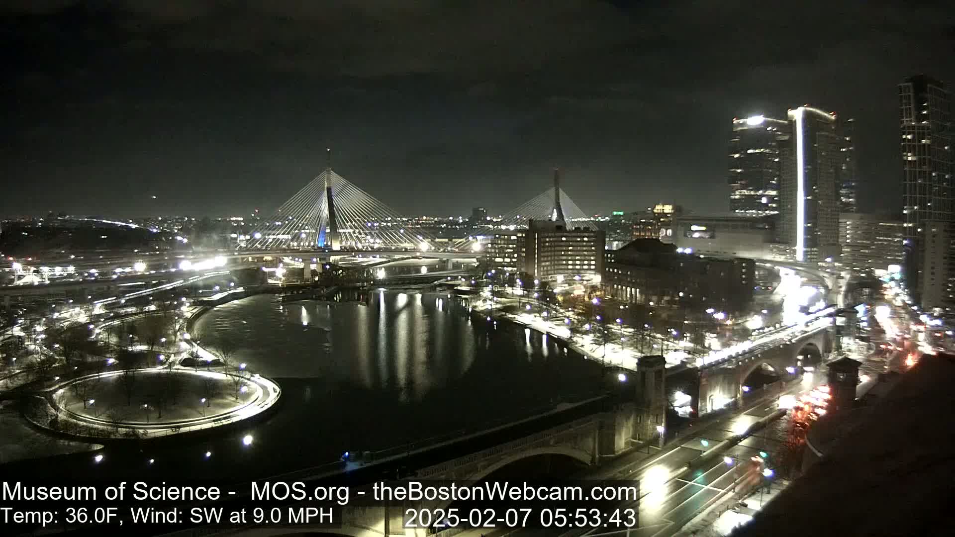  Green Line Subway & Bridge Live Cam - Cambridge, Boston, Massachusetts ,USA