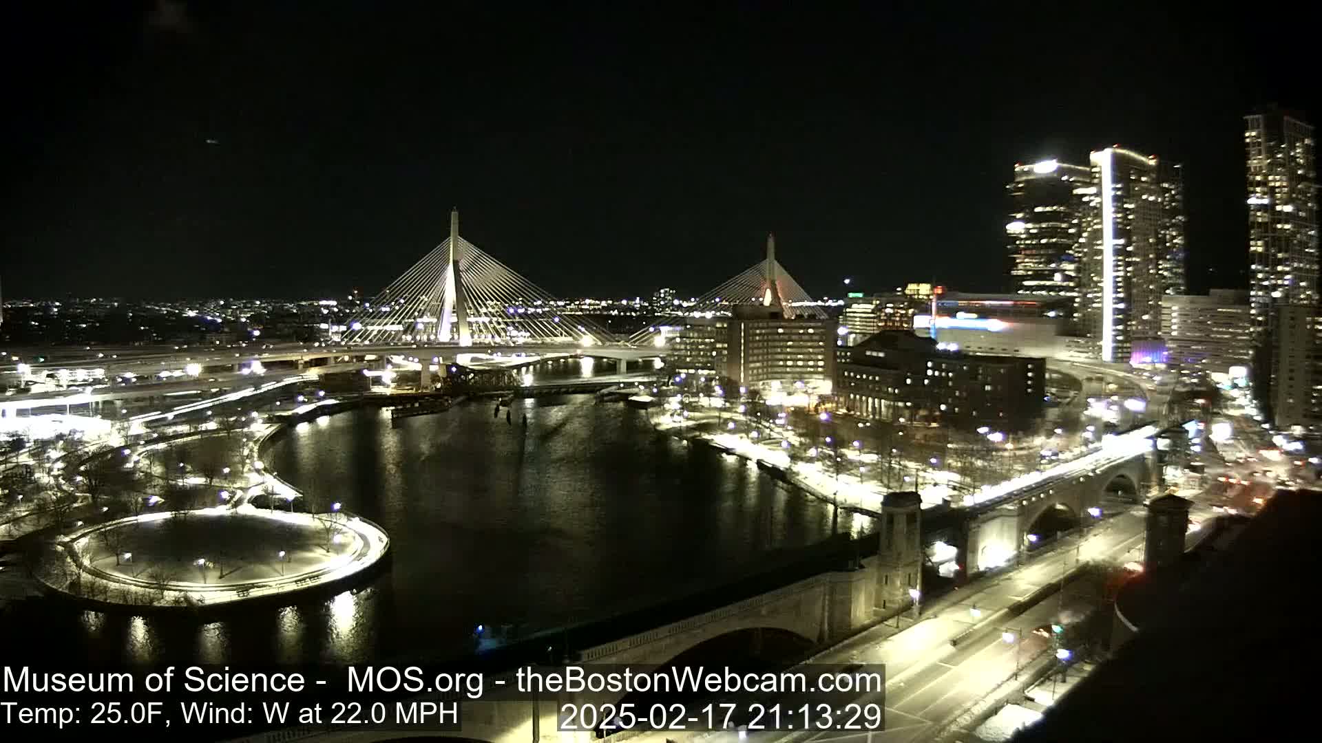  Green Line Subway & Bridge Live Cam - Cambridge, Boston, Massachusetts ,USA