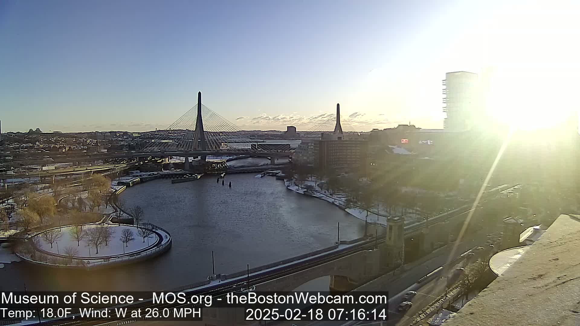  Green Line Subway & Bridge Live Cam - Cambridge, Boston, Massachusetts ,USA