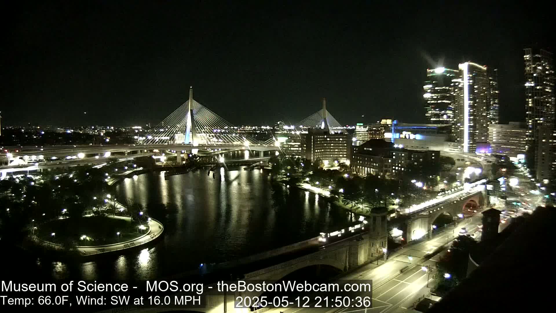  Green Line Subway & Bridge Live Cam - Cambridge, Boston, Massachusetts ,USA