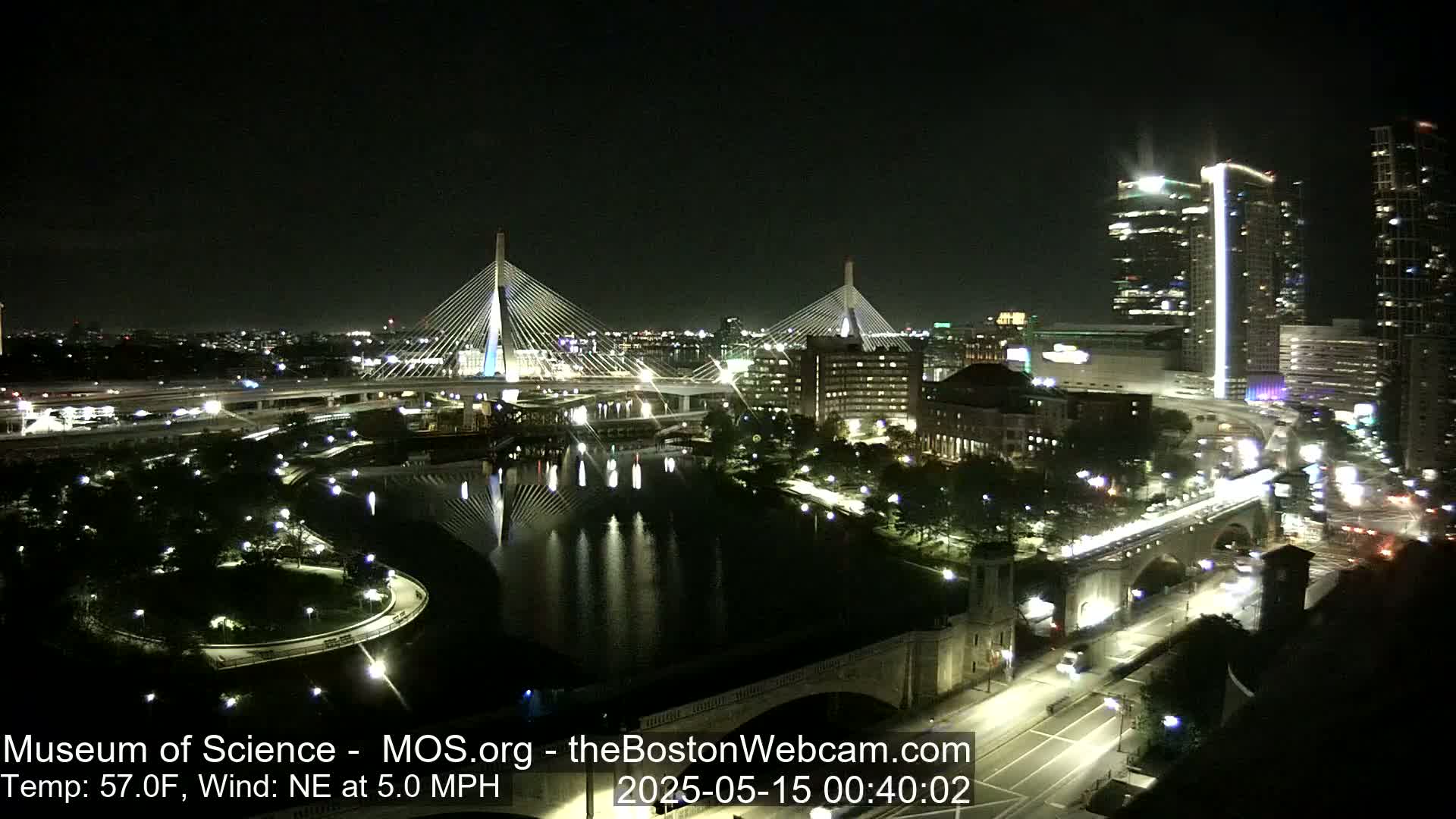  Green Line Subway & Bridge Live Cam - Cambridge, Boston, Massachusetts ,USA