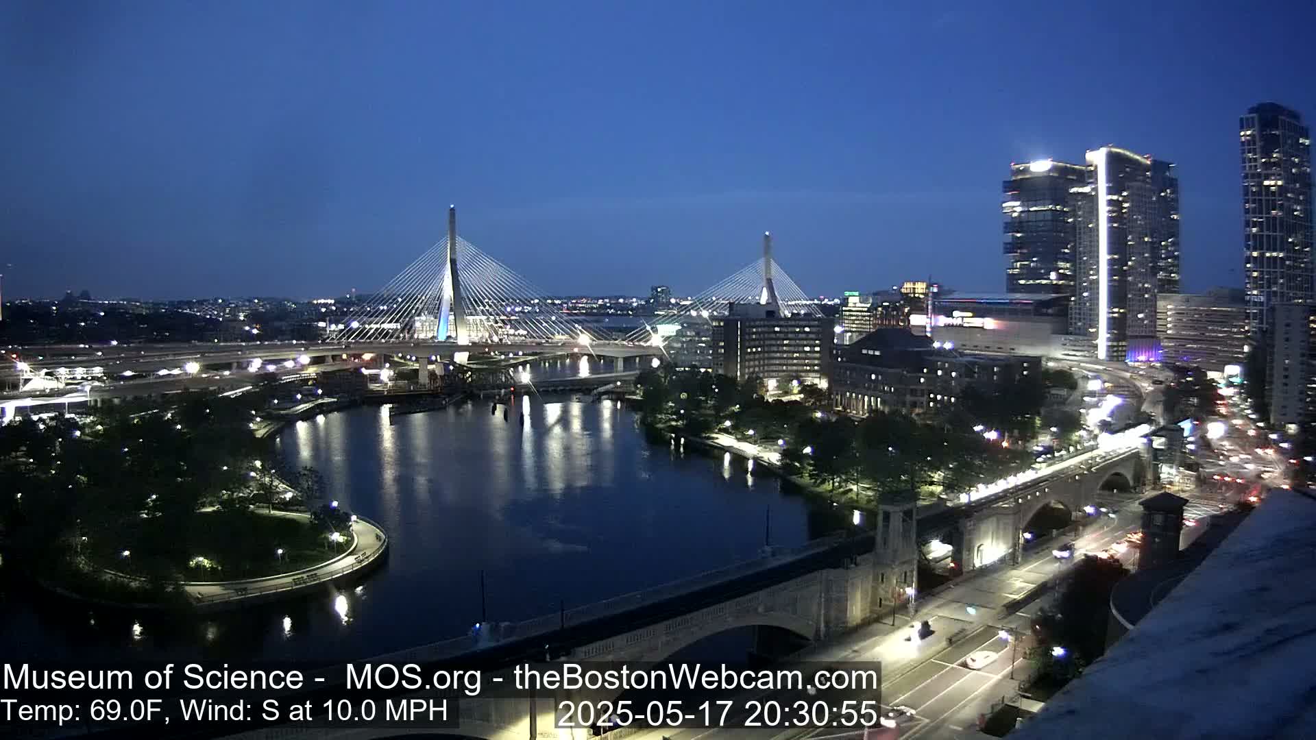  Green Line Subway & Bridge Live Cam - Cambridge, Boston, Massachusetts ,USA