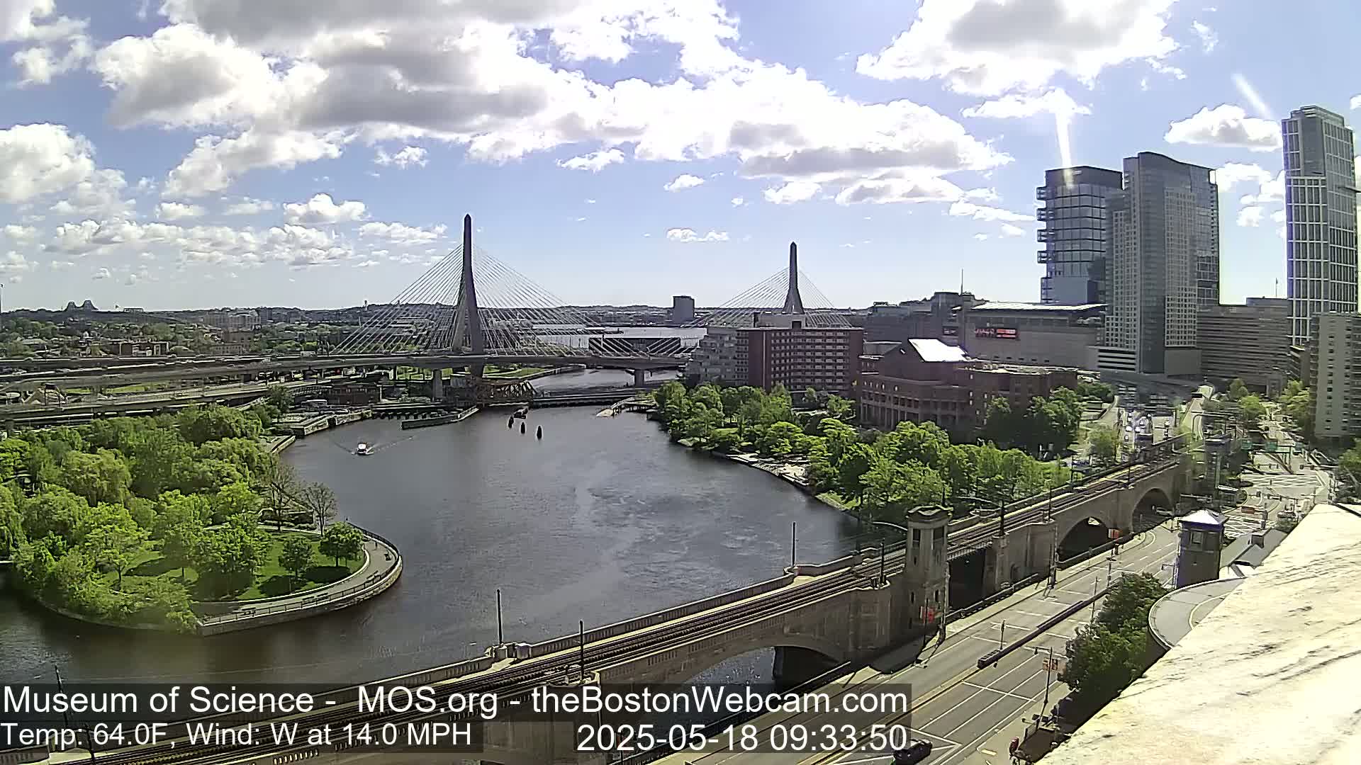  Green Line Subway & Bridge Live Cam - Cambridge, Boston, Massachusetts ,USA
