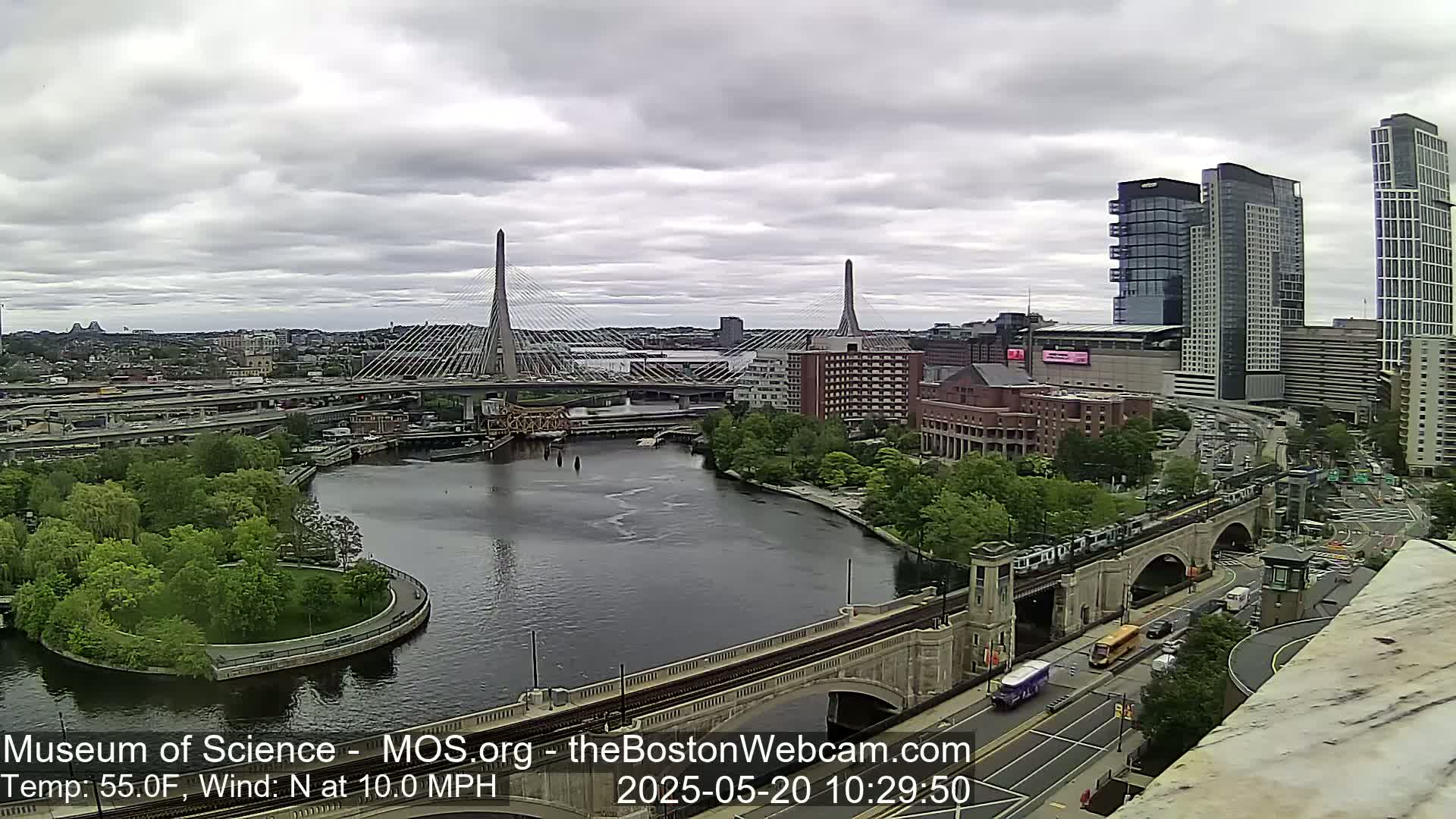  Green Line Subway & Bridge Live Cam - Cambridge, Boston, Massachusetts ,USA