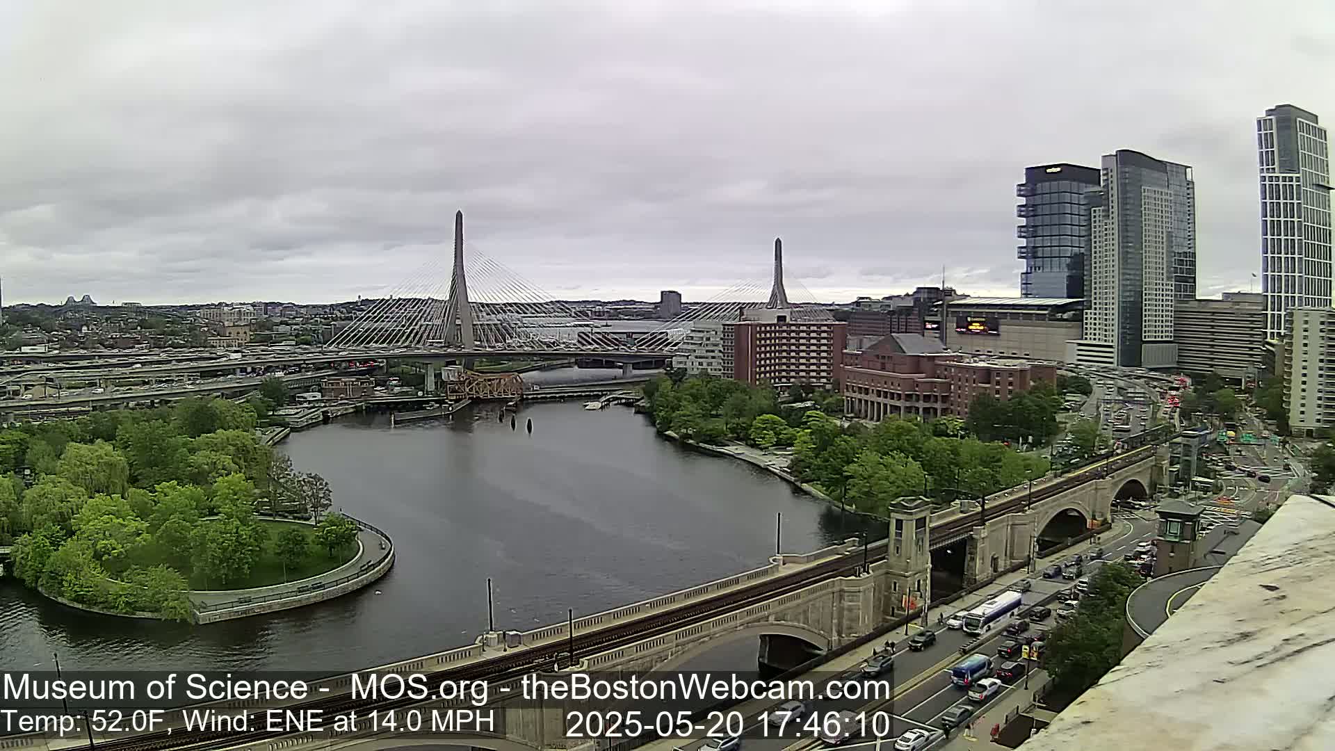  Green Line Subway & Bridge Live Cam - Cambridge, Boston, Massachusetts ,USA