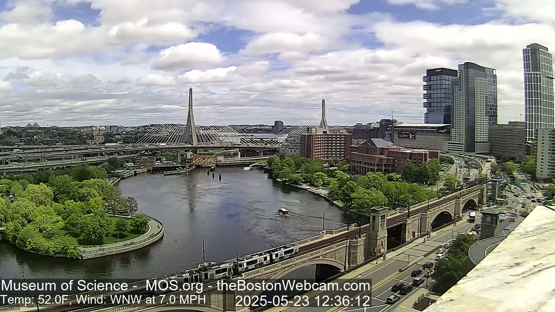  Green Line Subway & Bridge Live Cam - Cambridge, Boston, Massachusetts ,USA