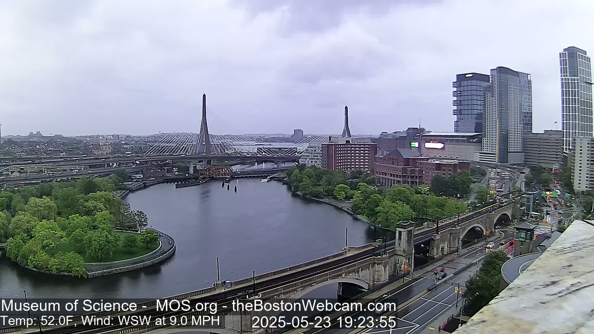 Green Line Subway & Bridge Live Cam - Cambridge, Boston, Massachusetts ,USA