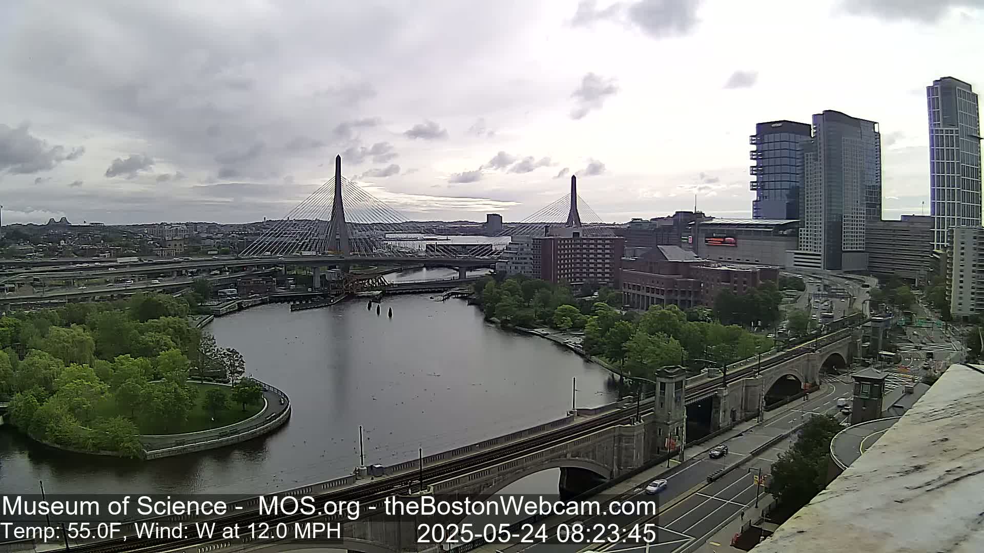  Green Line Subway & Bridge Live Cam - Cambridge, Boston, Massachusetts ,USA