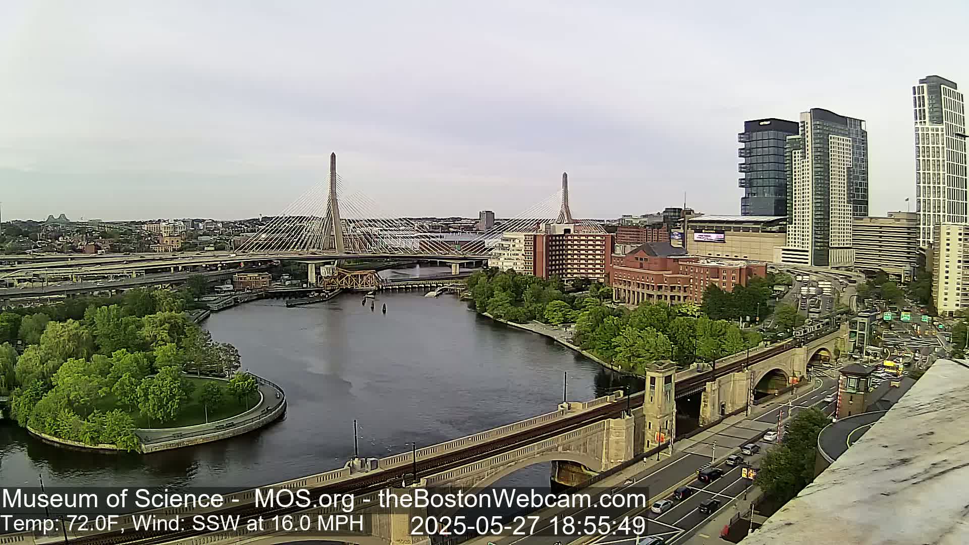  Green Line Subway & Bridge Live Cam - Cambridge, Boston, Massachusetts ,USA