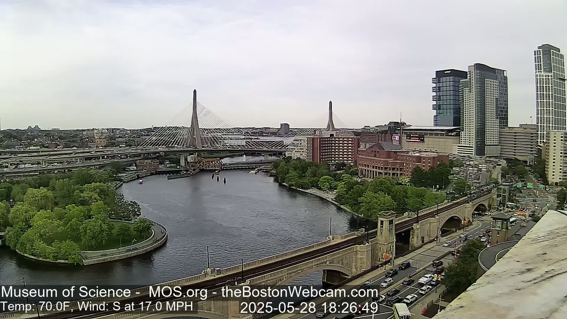  Green Line Subway & Bridge Live Cam - Cambridge, Boston, Massachusetts ,USA