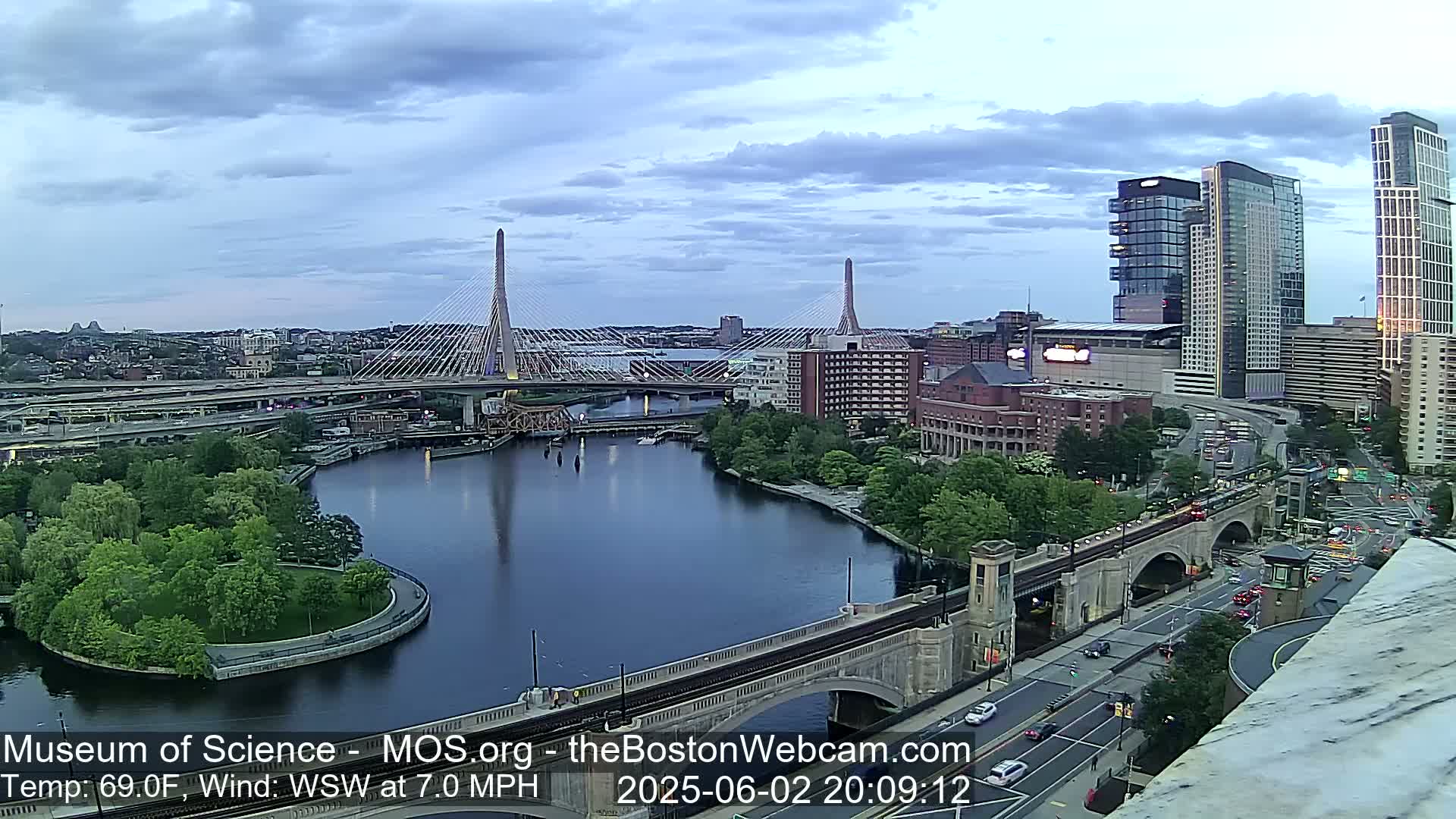  Green Line Subway & Bridge Live Cam - Cambridge, Boston, Massachusetts ,USA