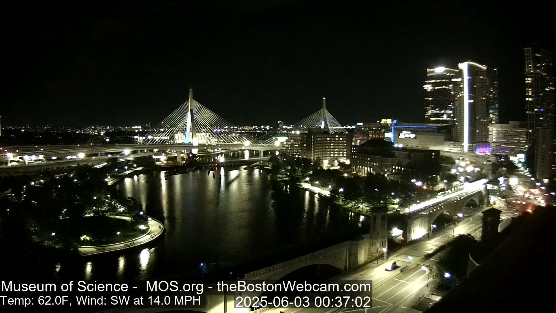  Green Line Subway & Bridge Live Cam - Cambridge, Boston, Massachusetts ,USA