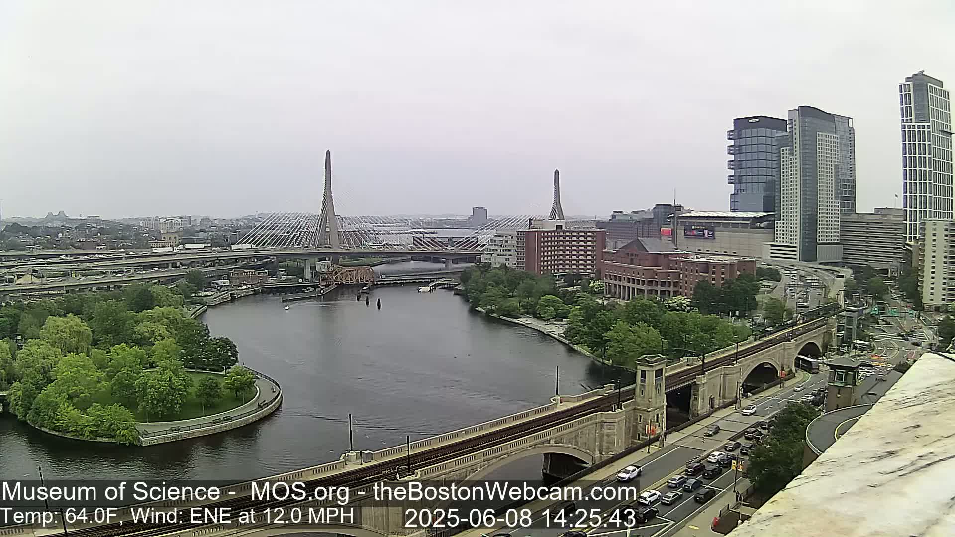  Green Line Subway & Bridge Live Cam - Cambridge, Boston, Massachusetts ,USA