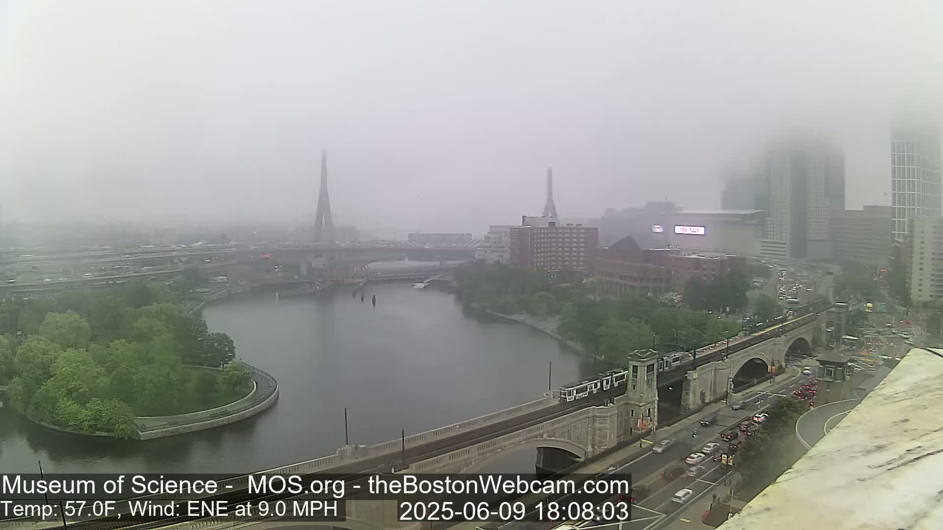  Green Line Subway & Bridge Live Cam - Cambridge, Boston, Massachusetts ,USA
