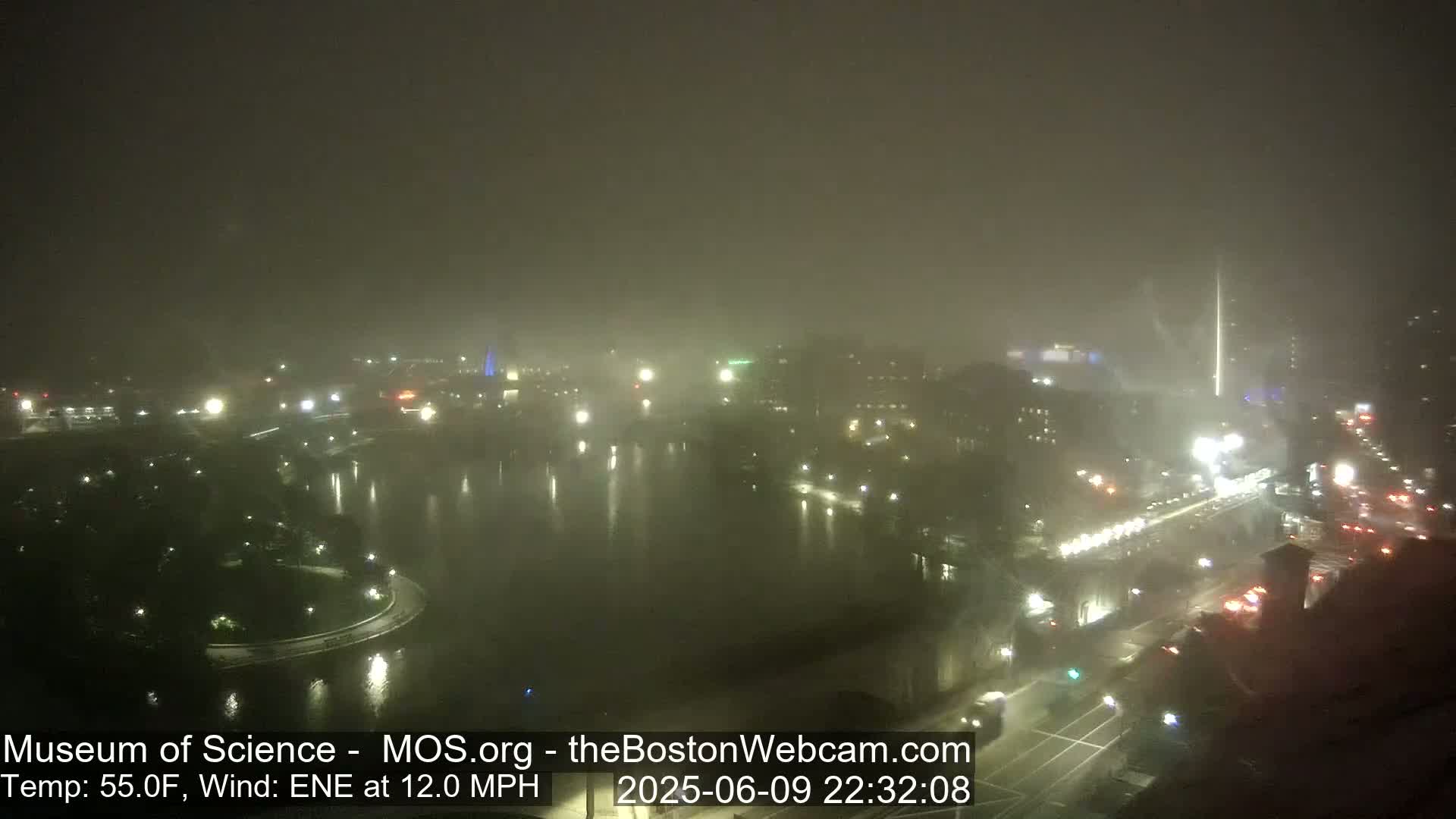  Green Line Subway & Bridge Live Cam - Cambridge, Boston, Massachusetts ,USA