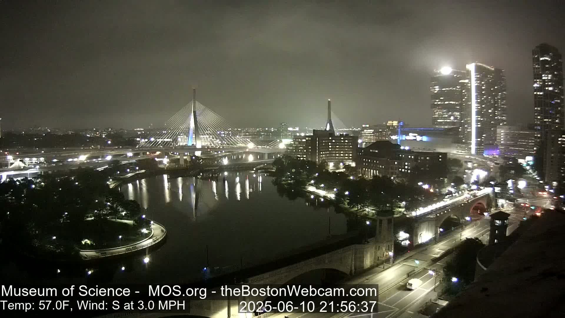  Green Line Subway & Bridge Live Cam - Cambridge, Boston, Massachusetts ,USA
