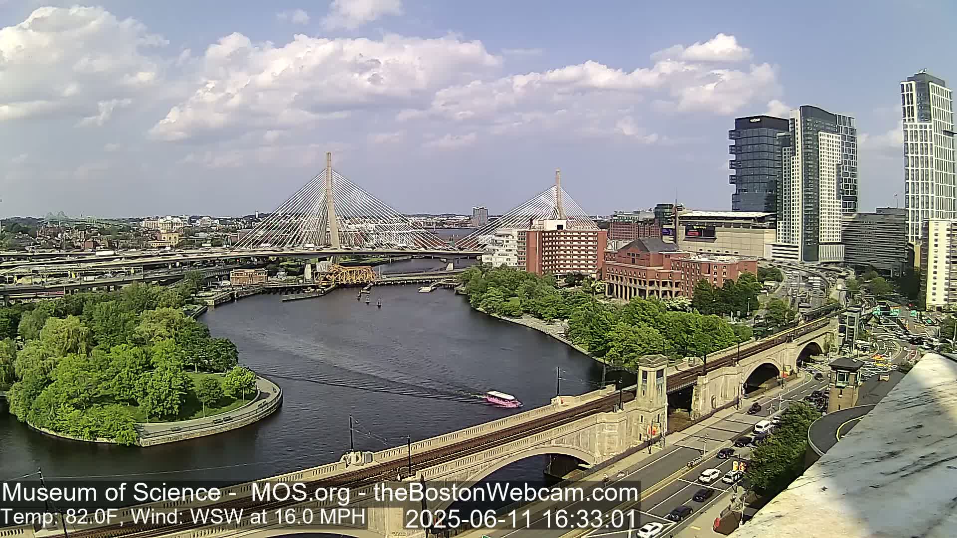  Green Line Subway & Bridge Live Cam - Cambridge, Boston, Massachusetts ,USA