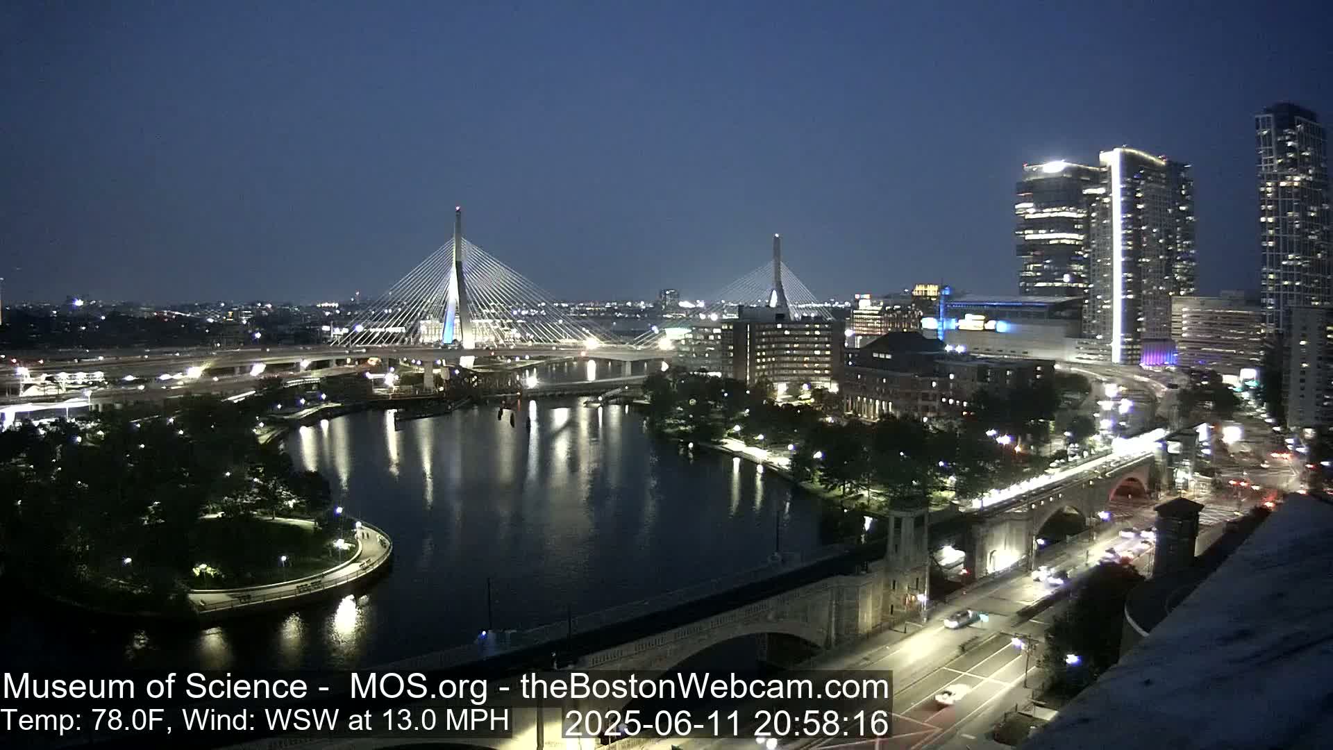  Green Line Subway & Bridge Live Cam - Cambridge, Boston, Massachusetts ,USA