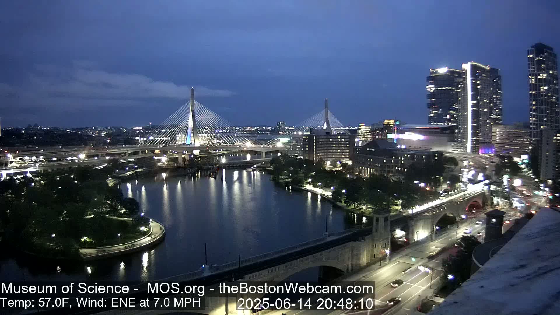  Green Line Subway & Bridge Live Cam - Cambridge, Boston, Massachusetts ,USA