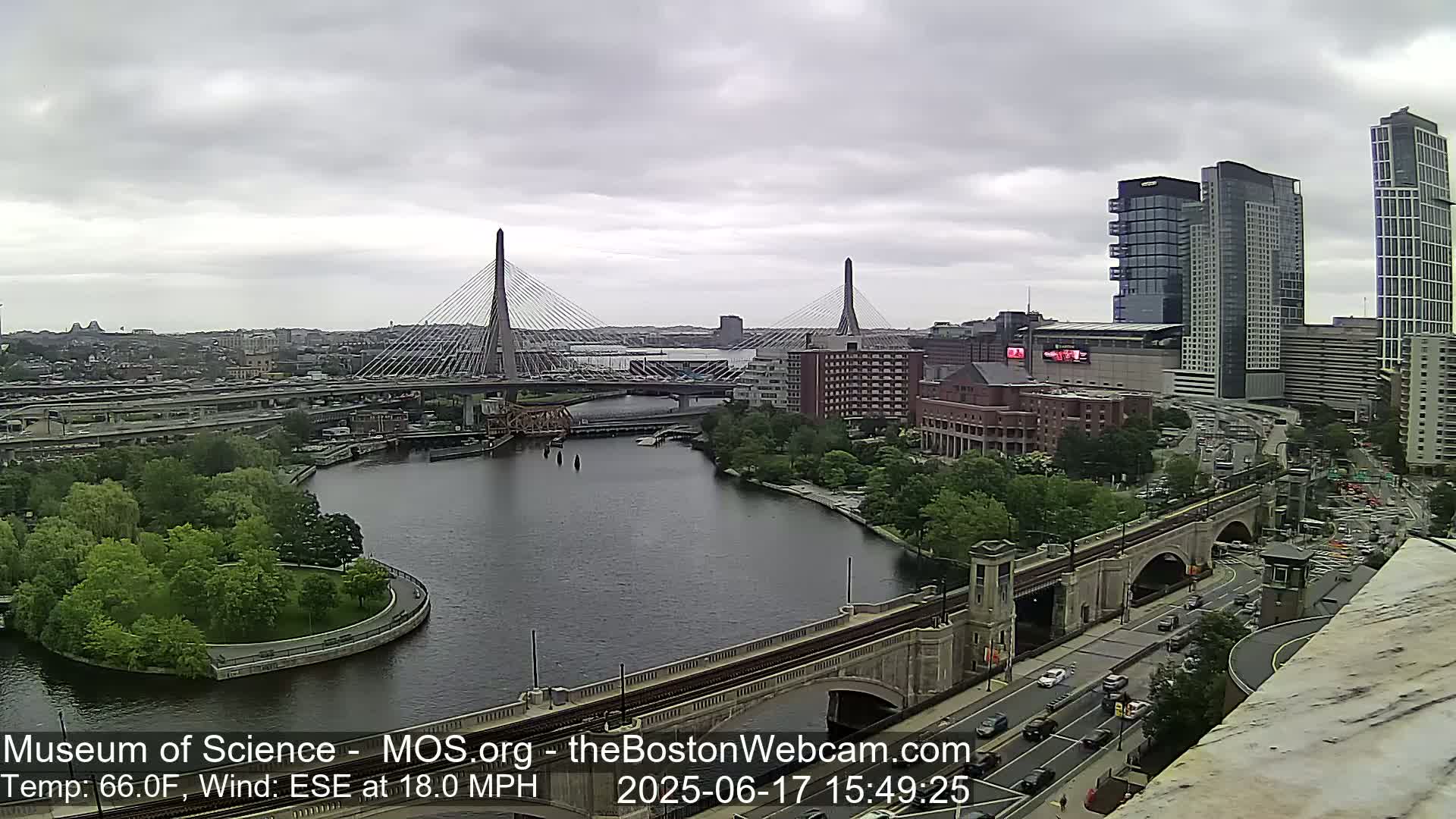  Green Line Subway & Bridge Live Cam - Cambridge, Boston, Massachusetts ,USA