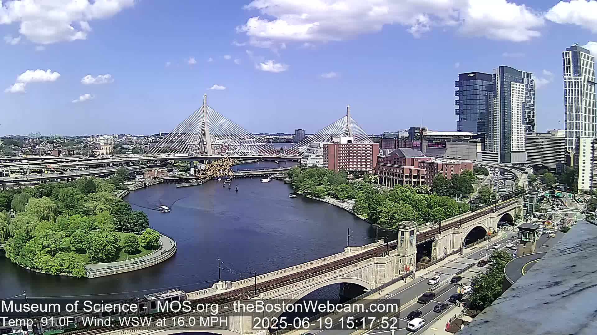  Green Line Subway & Bridge Live Cam - Cambridge, Boston, Massachusetts ,USA