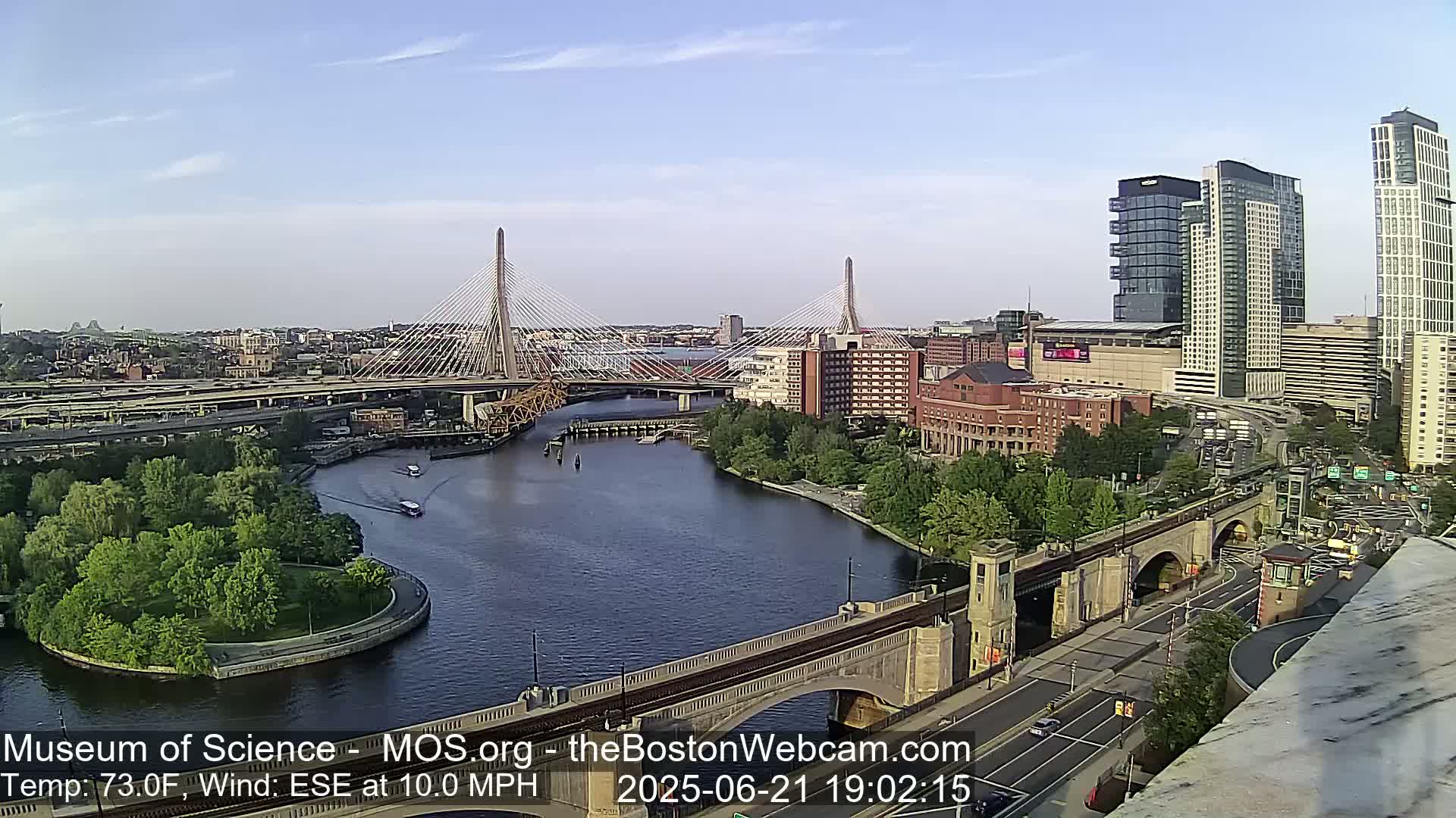  Green Line Subway & Bridge Live Cam - Cambridge, Boston, Massachusetts ,USA