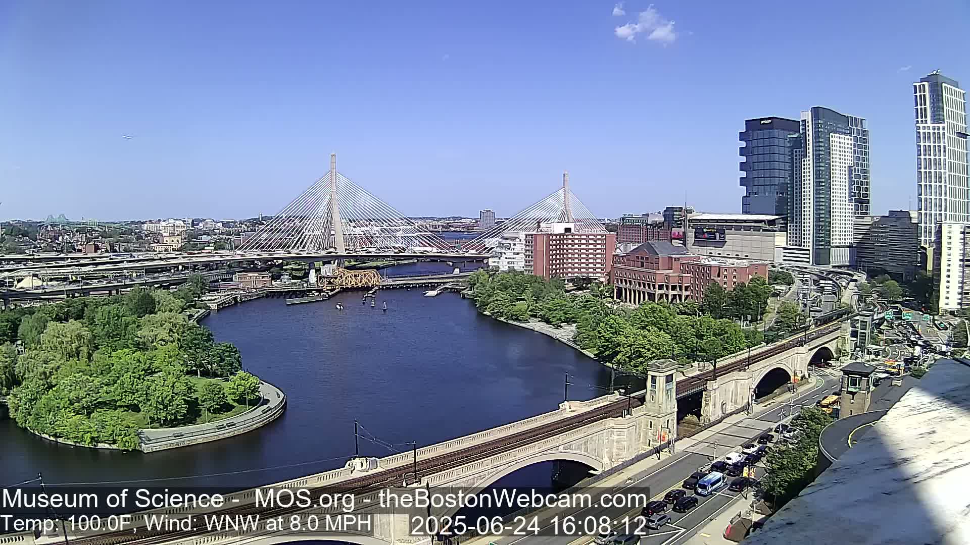  Green Line Subway & Bridge Live Cam - Cambridge, Boston, Massachusetts ,USA