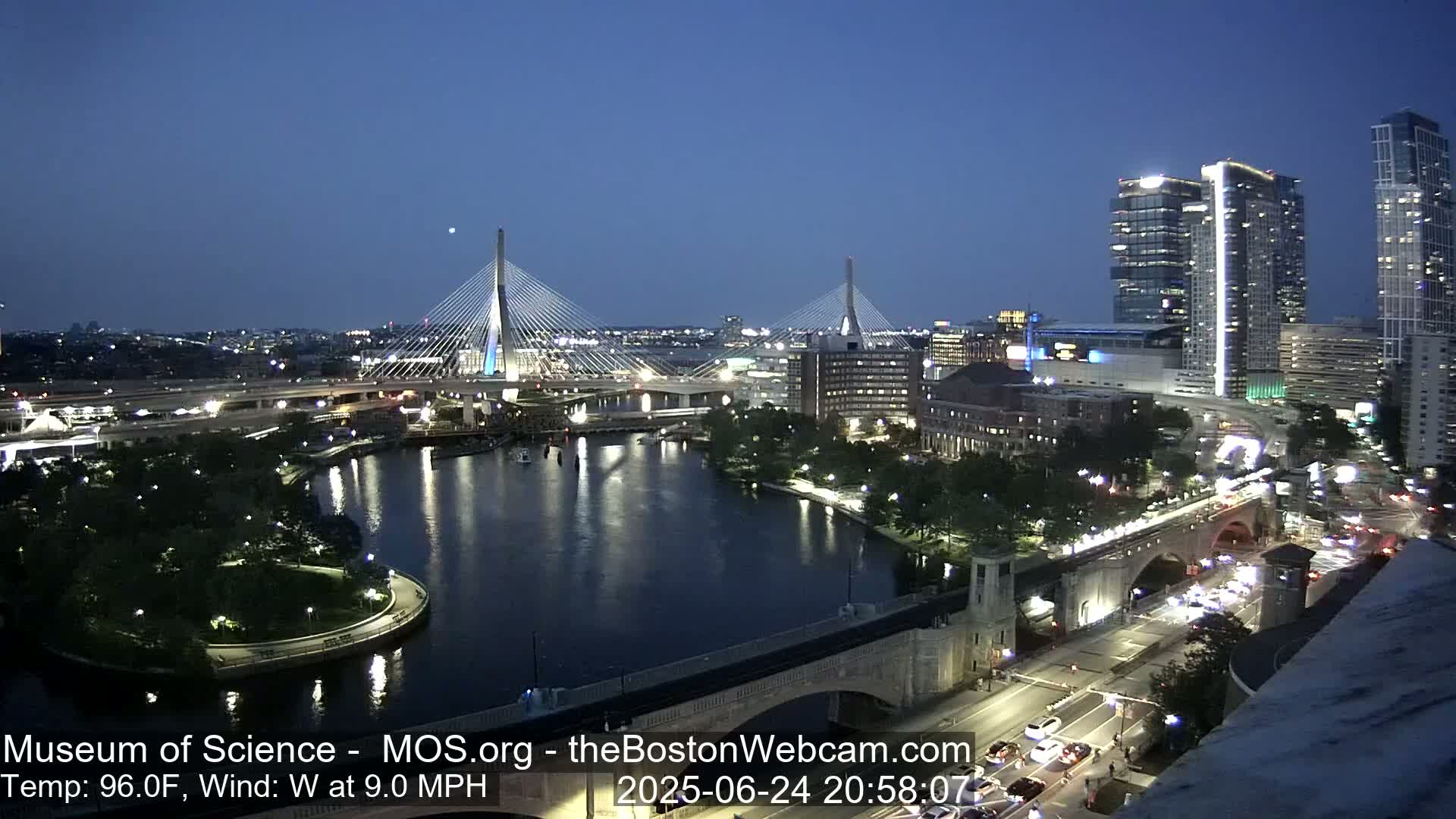  Green Line Subway & Bridge Live Cam - Cambridge, Boston, Massachusetts ,USA
